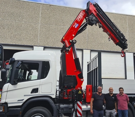 Entrega Fassi F425RA.2.28 + Caja quita y pon