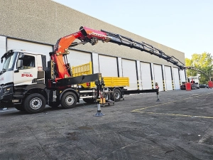 Fassi F1450R-HXP Knuckle boom crane delivery