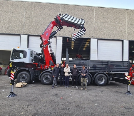 Grúa Fassi F1150RA.2.28 + Cesta + Caja fija