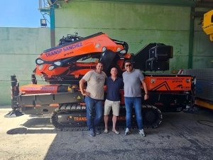 Transportes Sánchez Canarias buys a Jekko JF545 articulated crawler crane