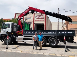 Fassi knuckle boom cranes delivery to Grúas Virosque