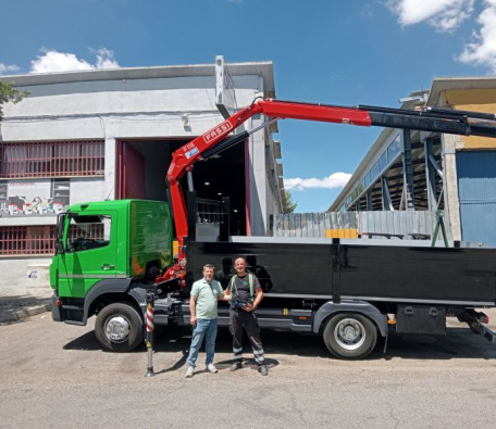 Fassi F115A knuckle boom crane