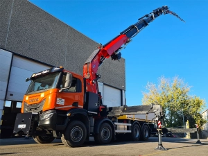 Fassi F1650RAL knuckle boom crane