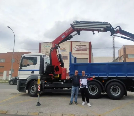 Fassi F455RA knuckle boom crane