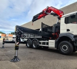 Grúa Fassi F710RA + caja desmontable