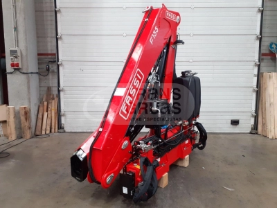 Fassi F135A.0.24 e-active kncukle boom hydraulic crane