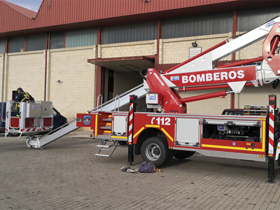 Plataforma para bomberos Multitel MX240VFO