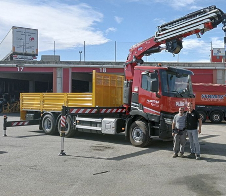 Fassi F545RA.2.26 crane delivery