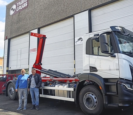 Marrel AL20 S60 hooklift delivery