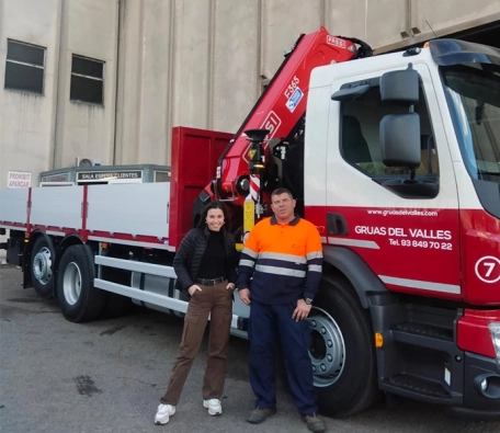 Fassi F365RA.2.528 crane + body delivery